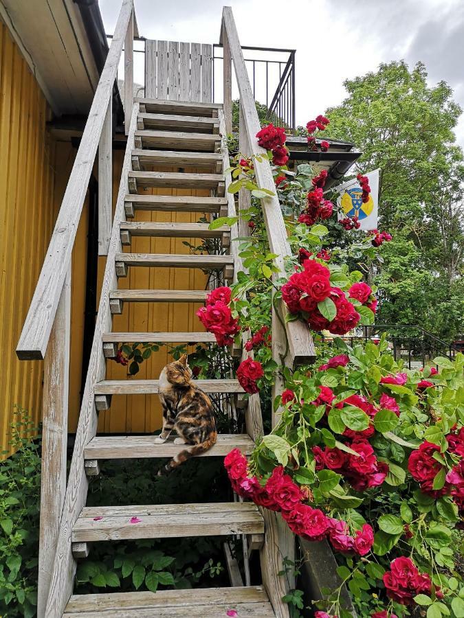Stf Hagaby/Lantgarden Hostel Löttorp Buitenkant foto